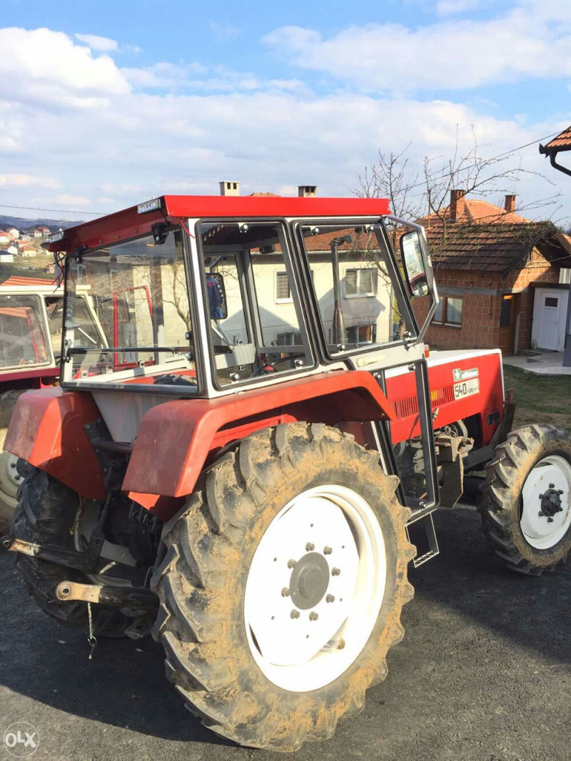 Kabina Za Traktor Steyr Eljko Modri A Agro Dijelovi Olx Ba