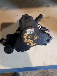 Visokotlacna pumpa mercedes c 204 220 cdi 2008god