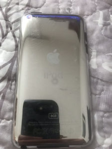 Apple IPod Touch 4 , 8GB