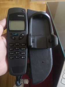 Telefon Nokia za auto