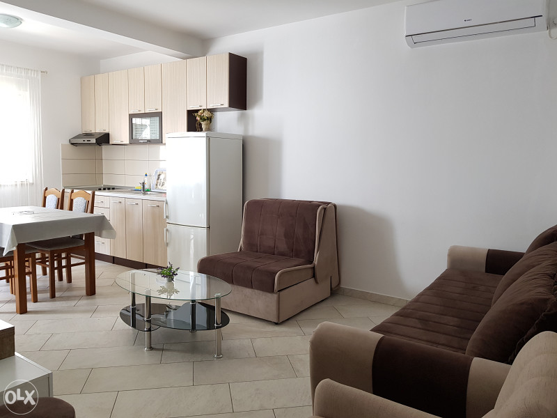 Novoopremljeni Apartmani OBAD uz more Neum