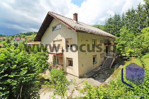 LOCUS prodaje: Kuća na parceli 3.664m2 u centru Vogošće