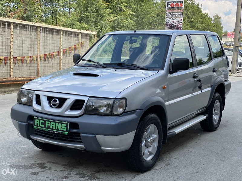 nissan terrano 4x4 olx