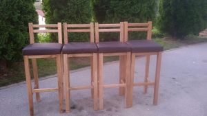 Barske drvene stolice