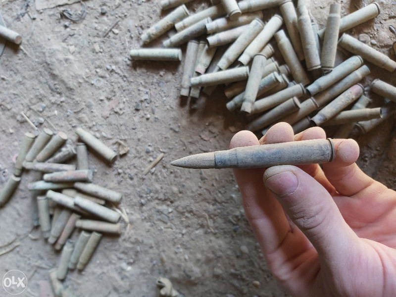 Cahura metak militarija cahure metci zrno zrna suvenir