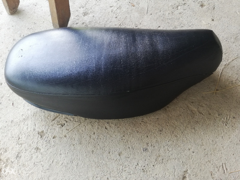 Sjedalo za skuter Piaggio