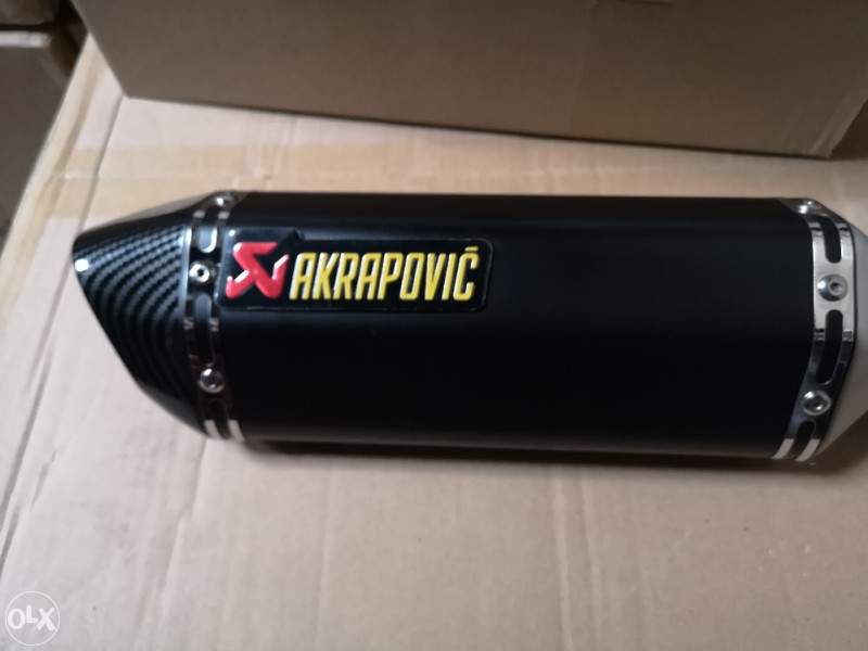 akrapovic t700