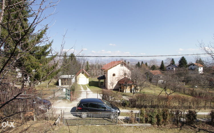 Zemljišna parcela sa manjim objektom, Nadosjek, Ilidža