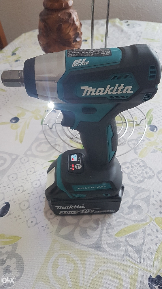 Makita aku udarni odvijac brusles mod XWT13 solo masina Bu ilice