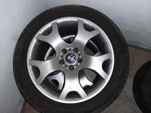 Bmw X5 Alu feluge sa gumama