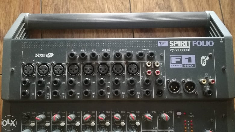 Mixeur Studio Analogique Soundcraft Spirit Folio F1 - Avec Fader 100 - Occasion