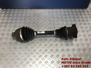 Poluosovina DESNA Audi A4 A5 3,0 TDI 2012 8K0407271AK