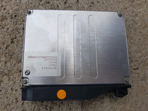 Racunar-kompjuter motora Bmw 520i e39 065/775-822