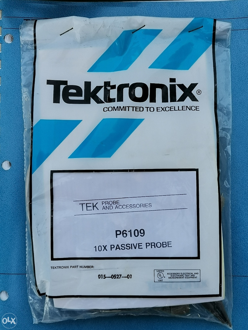 Analogni osciloskop Tektronix 2235A