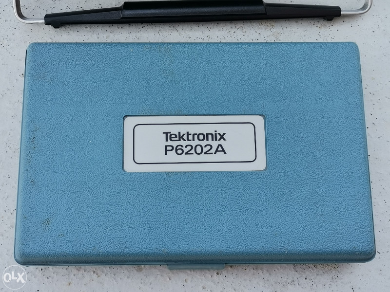 Analogni osciloskop Tektronix 2235A