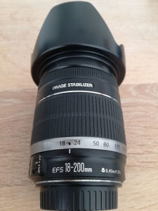 Canon  EF-S 18-200mm f/3.5-5.6 IS Black