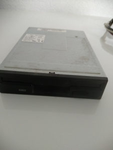 floppy disk drive disketa