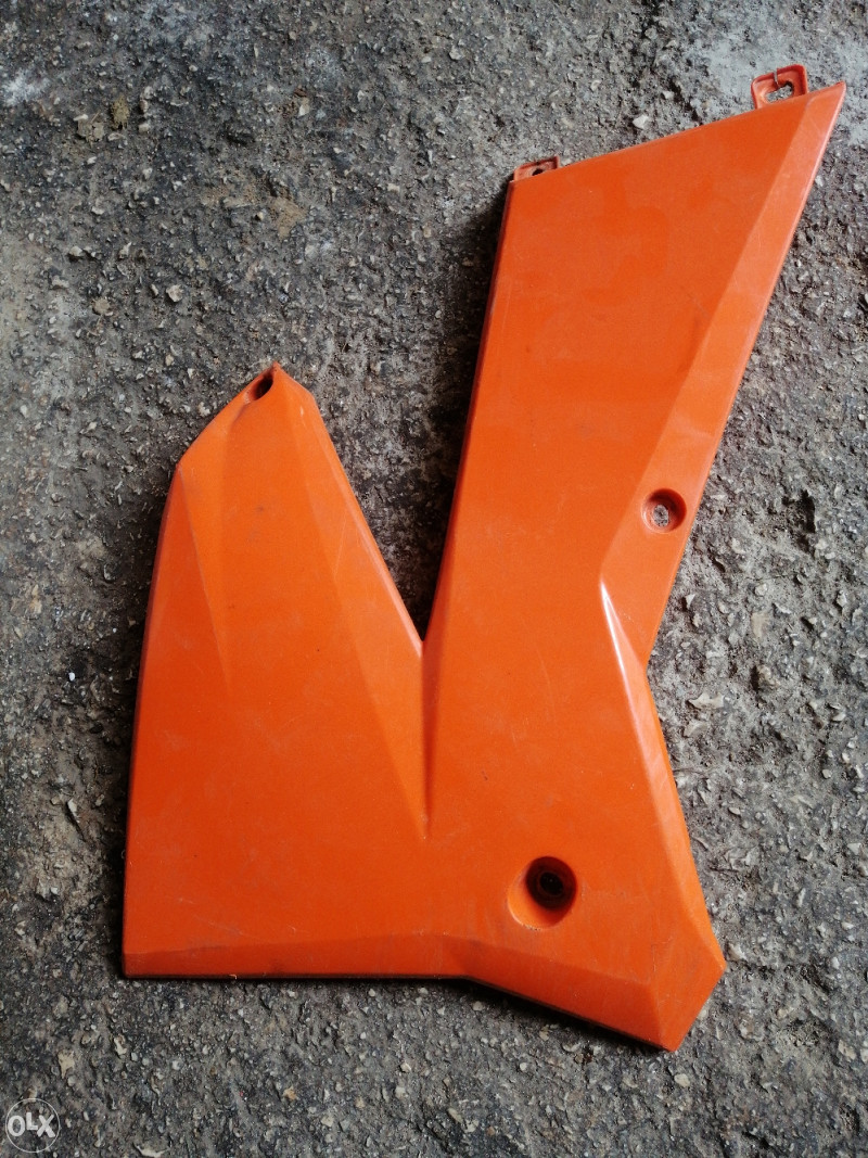 Ktm bocna  plastika tank 04 05 06 07 (detaljno)