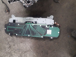 Elektronika muzika volvo xc90