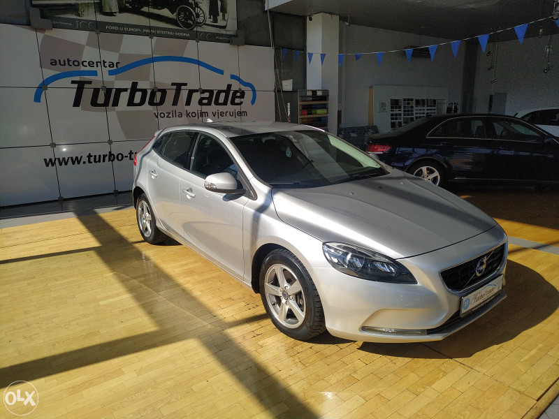 VOLVO V40 2.0 D2 POWERSHIFT