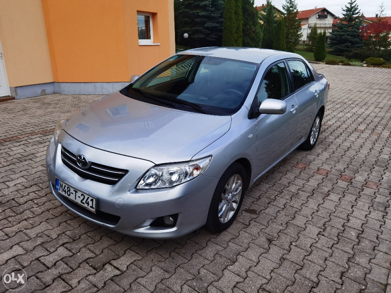 Toyota Corolla 1.4 D4D Automatik Registriran 1 Vlasnik