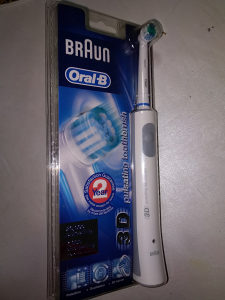 Oral-B električna četkica za zube