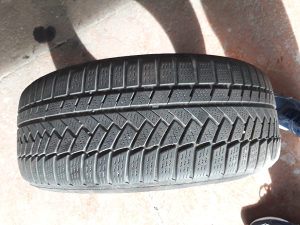 Zimske Gume 215/50/17 Continental