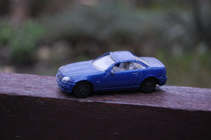 Plavi autić - Mercedes Benz (maketa)