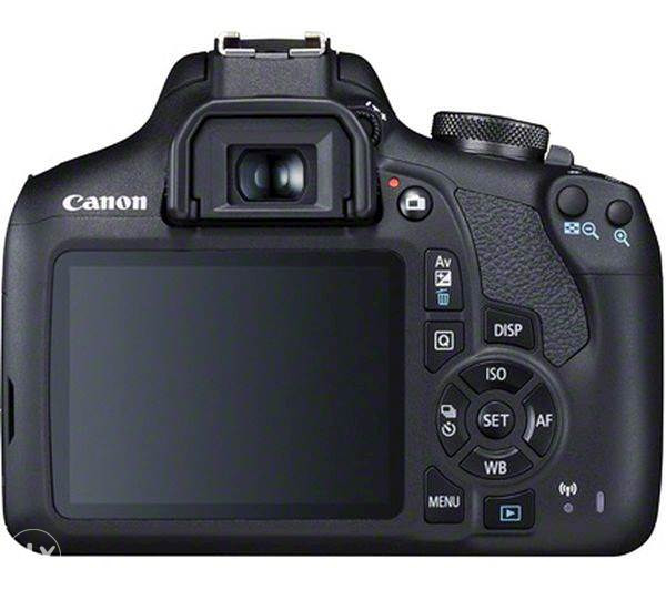 Fotoaparat CANON EOS2000D1855 BK