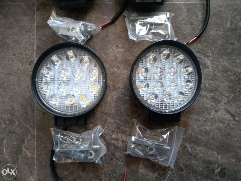 Led farovi 12-24v, univerzalni za sva vozila I kamione