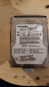 HDD TOSHIBA 250 GB (za laptop)