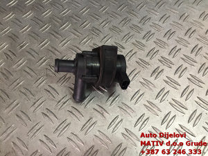 Pomoćna pumpa vode Audi A4 B8 1,8 TFSI 2008 06H965561