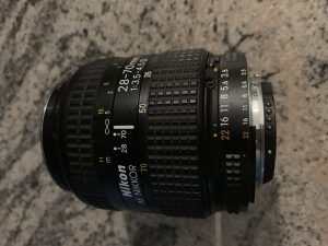 Nikon AF NIKKOR 28-70 mm