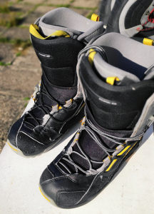 Salomon cizme / buce za snowboard