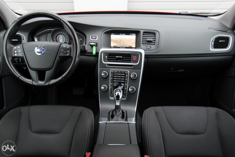 VOLVO S60 2.0 D2 A/T KINETIC, ID: 085