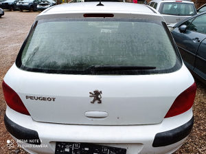 Peugeot / Pezo 307 zadnja hauba