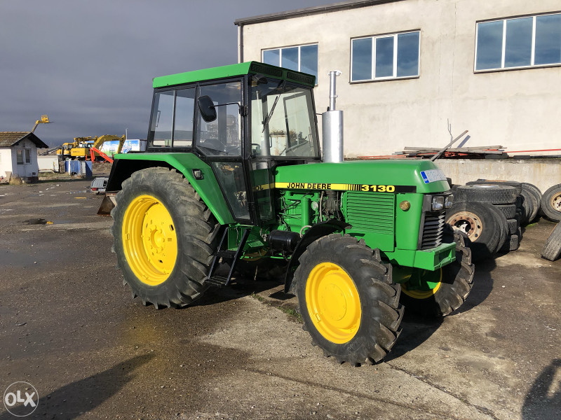 Traktor John Deere 3130