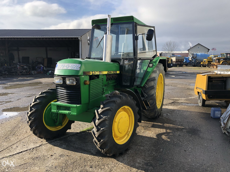 Traktor John Deere 3130
