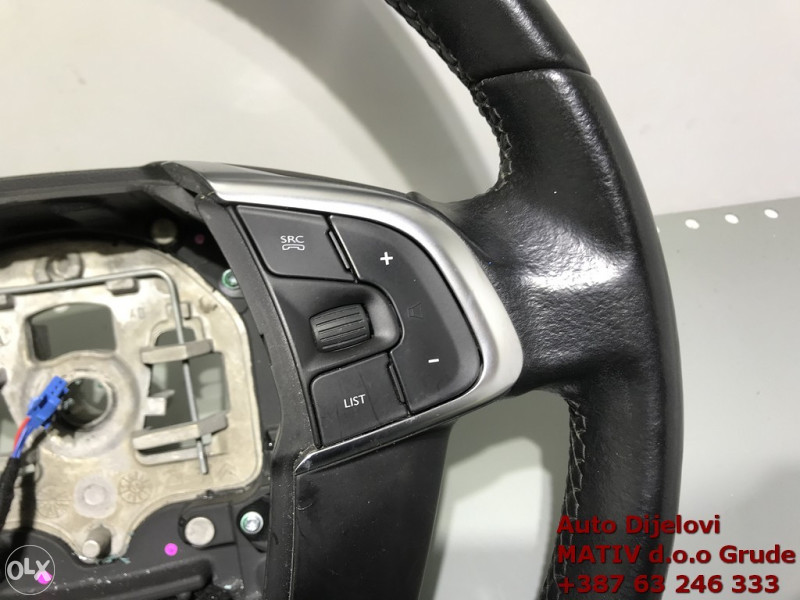 VOLAN KOŽNI nikovani Citroen C4 DS4 2016.