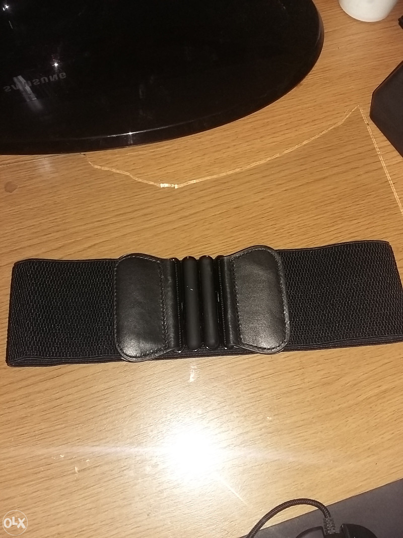Zenski pojas elastican jednostavan crna boja