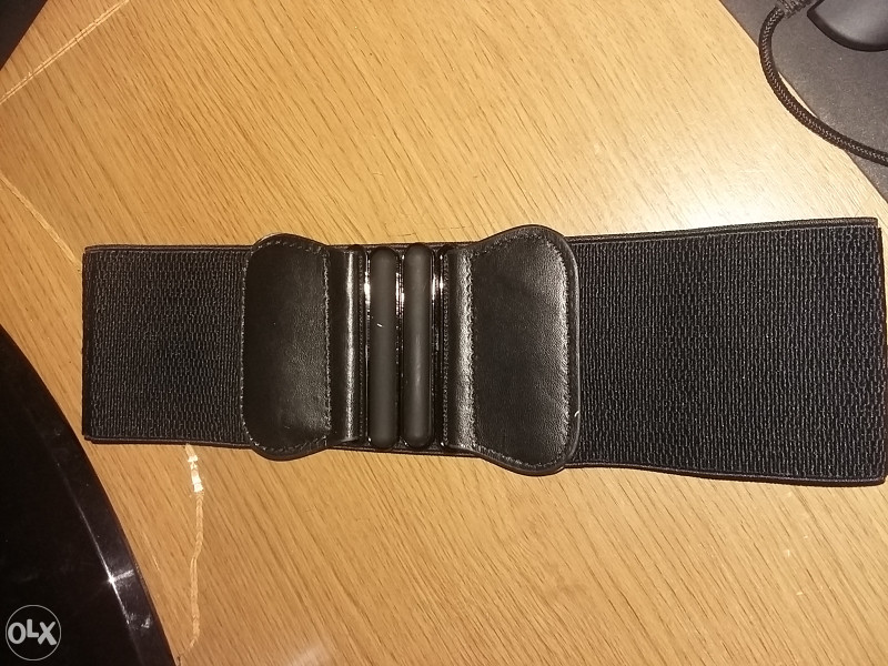 Zenski pojas elastican jednostavan crna boja