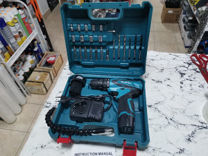 MAKITA AKU ODVIJAČ 12V SA BITOVIMA I OPREMOM