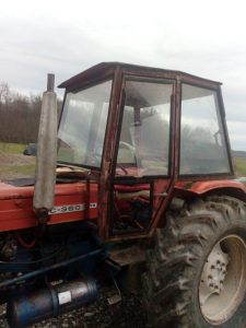 Kabina traktor