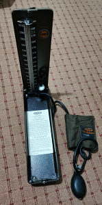 Živin tlakomjer (aparat za mjerenje pritiska)