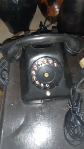 Stari telefoni-