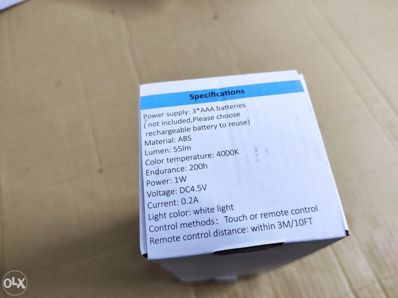 6 komada mini ljepljivih LED lampi s daljinskim