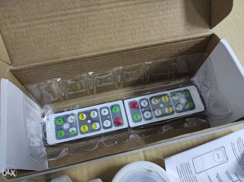 6 komada mini ljepljivih LED lampi s daljinskim