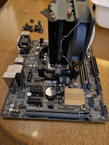 Combo h110m-r i5 6600 spire cpu cooler