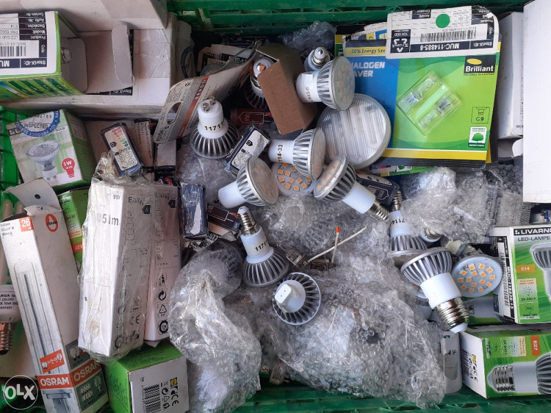 LED sijalice luster stolna lampa ubodne