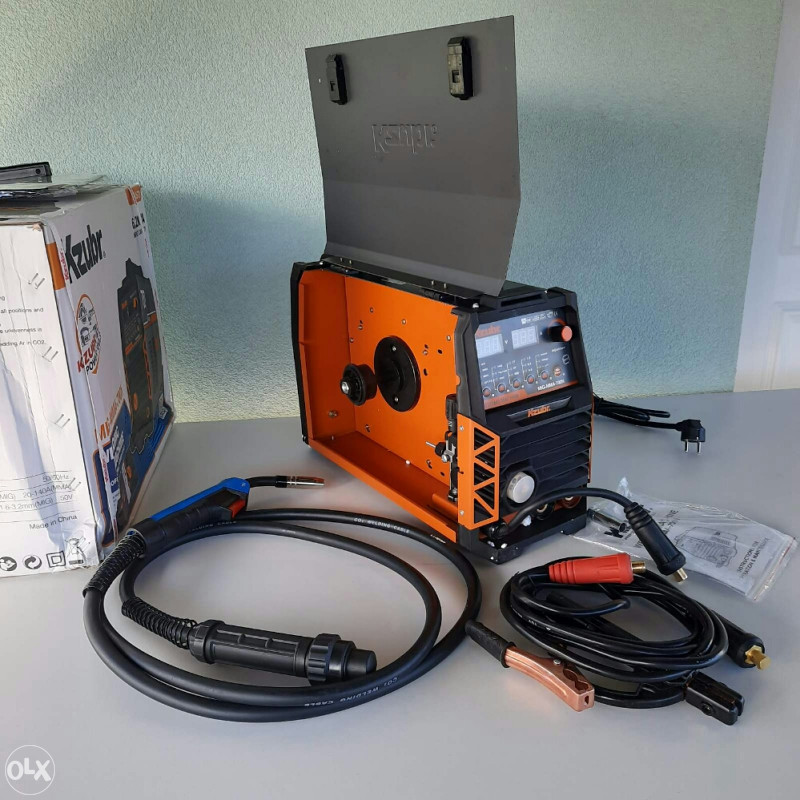 Aparat za varenje KZUBR 700A